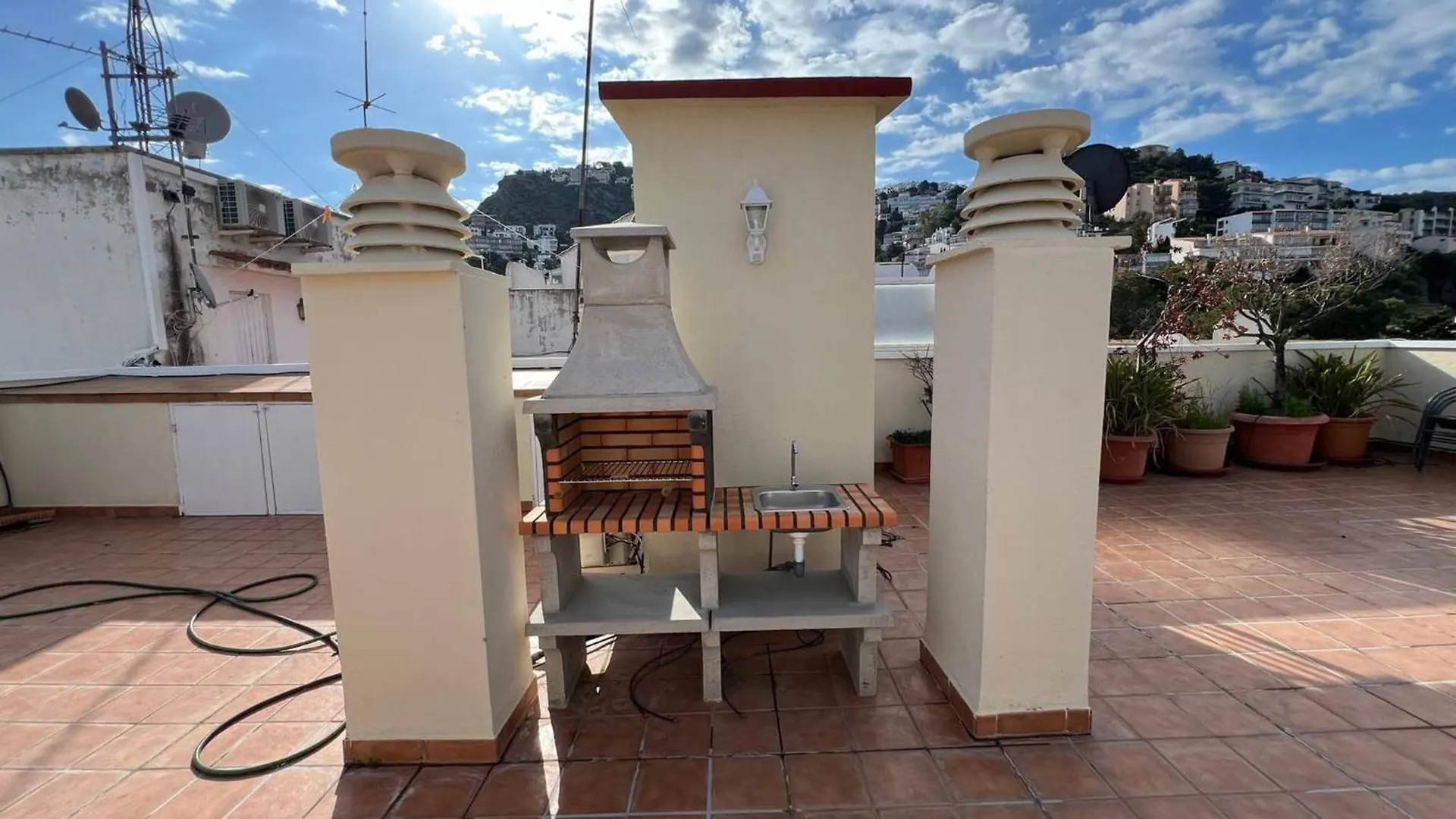 Bonito Duplex En Roses Con Vistas Al Mar Cerca De La Playa Apartment Spain