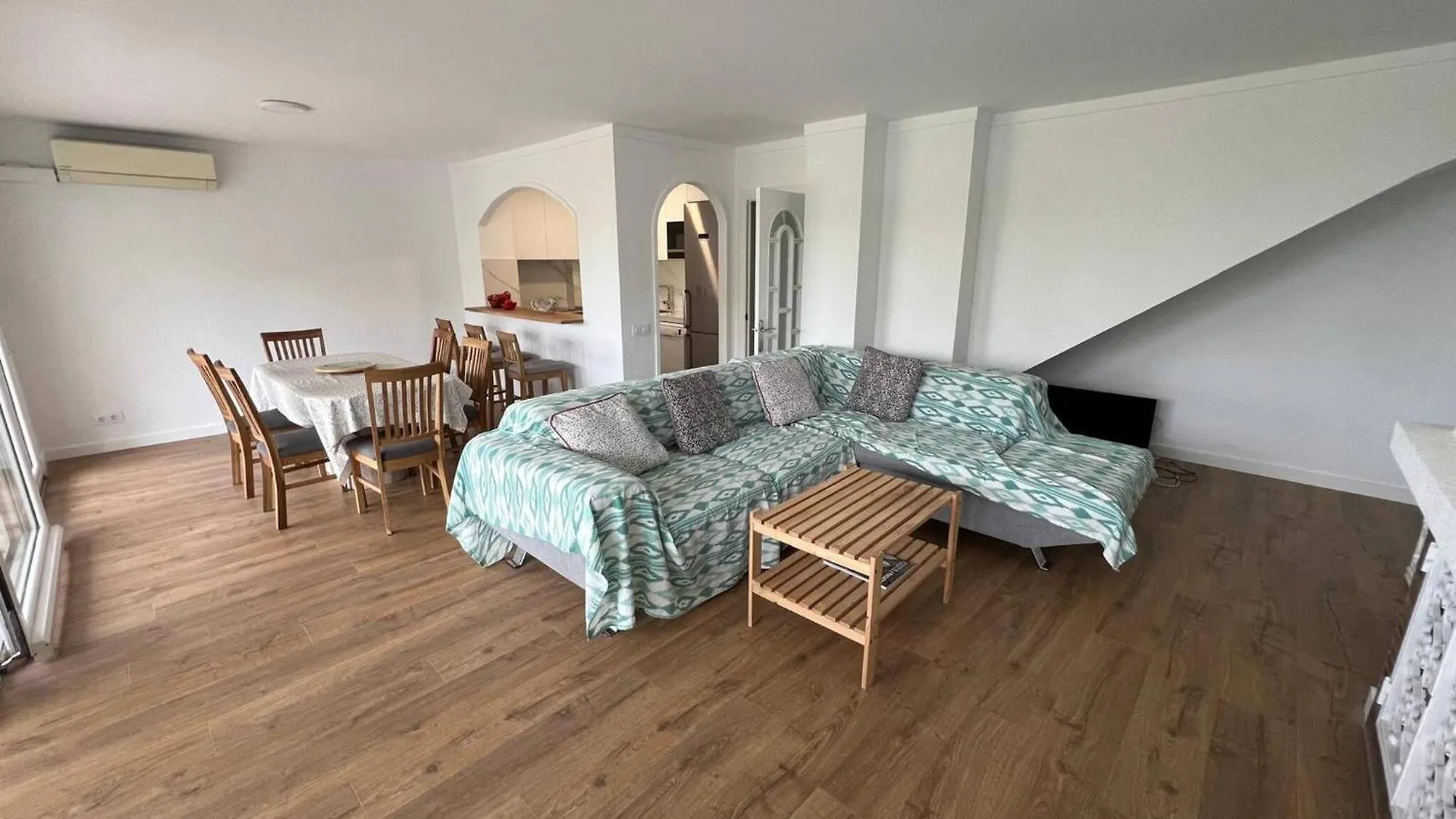 Bonito Duplex En Roses Con Vistas Al Mar Cerca De La Playa Apartment Spain