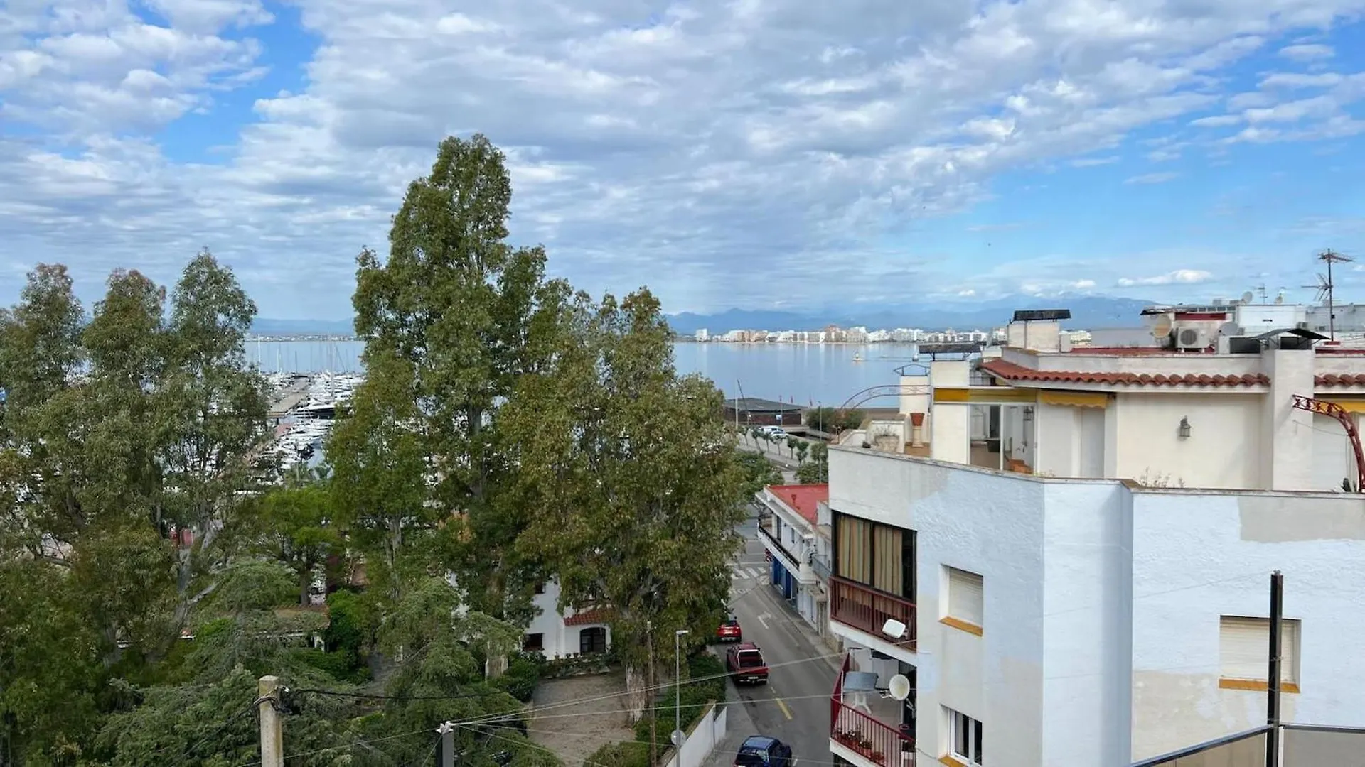 Bonito Duplex En Roses Con Vistas Al Mar Cerca De La Playa Apartment