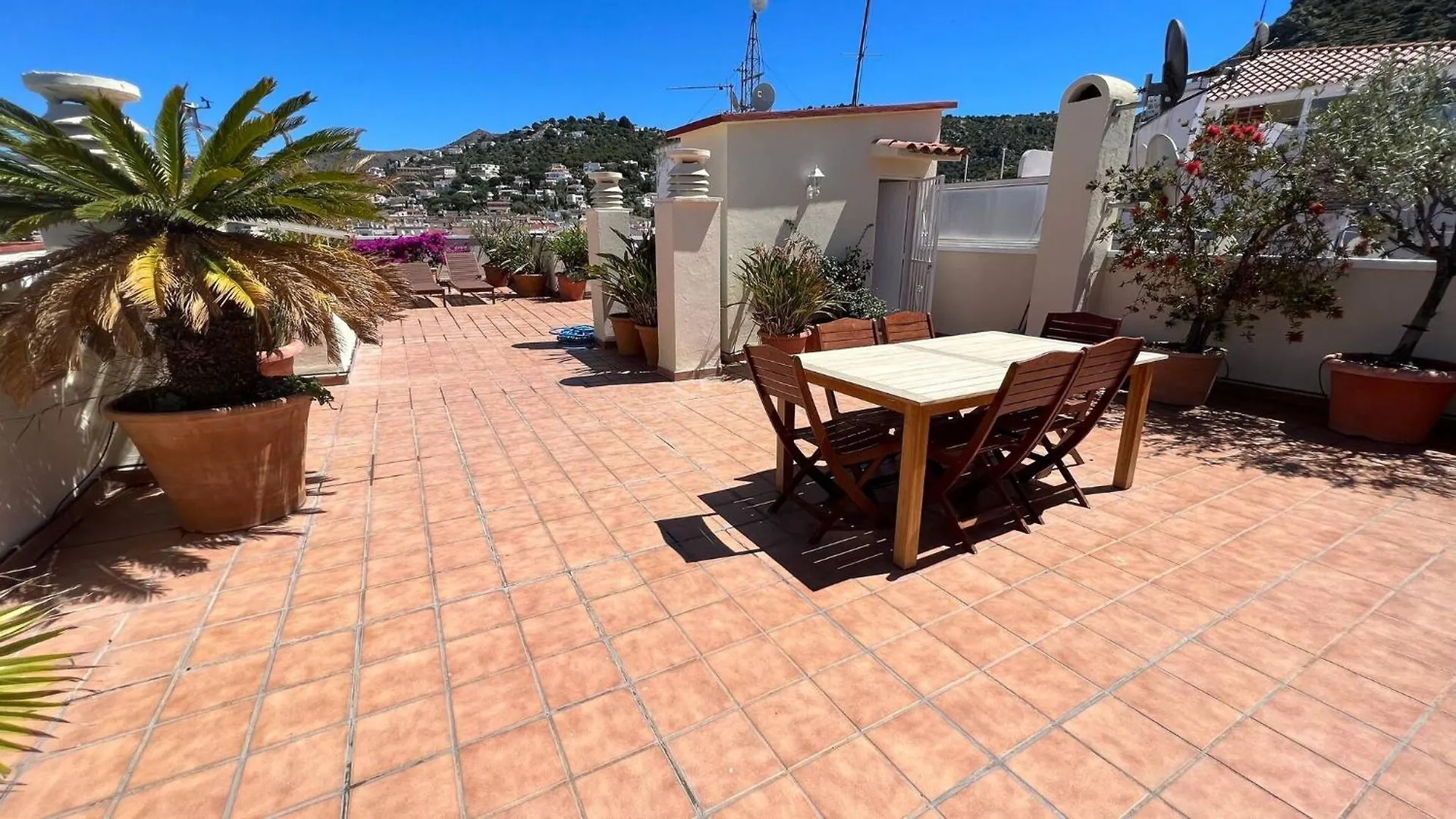 Bonito Duplex En Roses Con Vistas Al Mar Cerca De La Playa Apartment